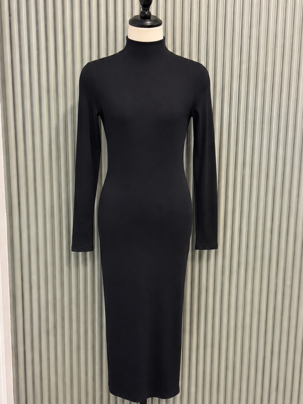 Classic Black Long-Sleeve Mock Neck Ribbed Bodycon Dress